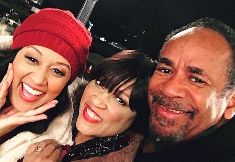 The Cast of 'Sister, Sister' Reunites for a Christmas Movie!