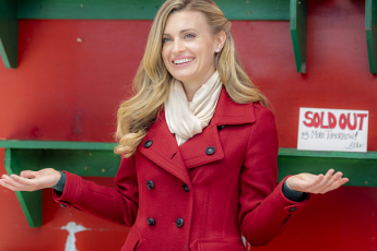 Festive Fashion: Hallmark Channel's 'Christmas in Love'