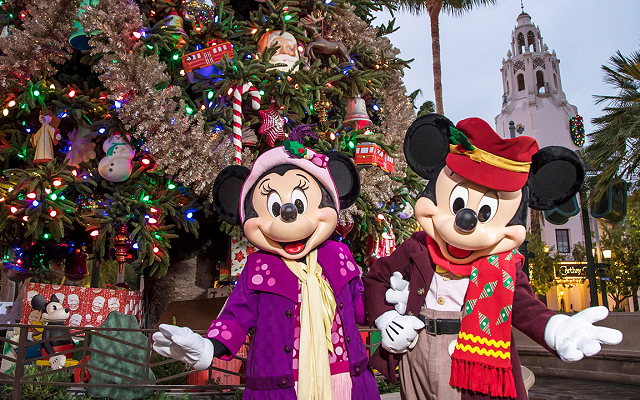 Disneyland Resort's 2019 Holiday Season Kick-Off Date Announced!